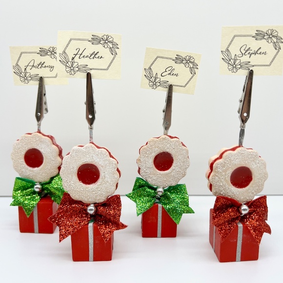 Christmas Linzer Cookie Place Card Holders – Set of 4 | Holiday Name Card Holder - Picture 3 of 11